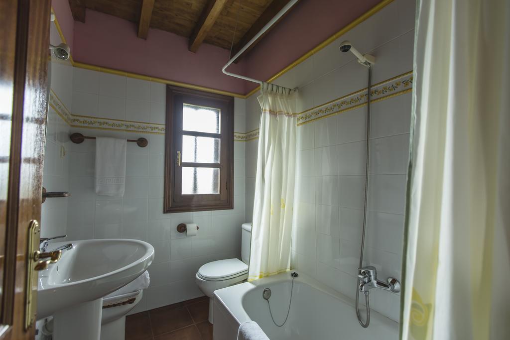 Casas Rurales Playa De Guadamia Llames de Pria ภายนอก รูปภาพ